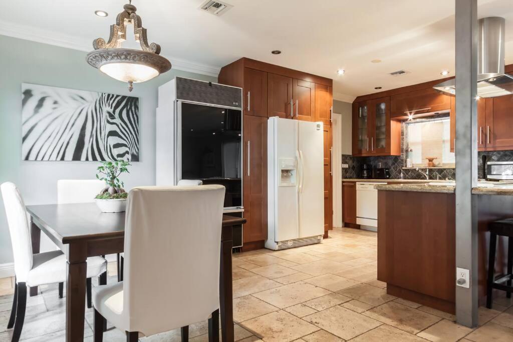 Comfortable Home, 7 Min Walk To Beach, Hot Tub, Pompano Beach Exterior foto
